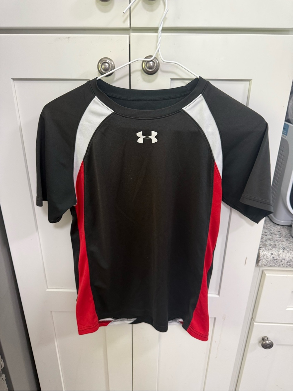 Under Armour Boys Black, Red & White Performance Shirt